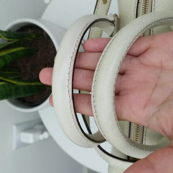 Kate spade satchel - Picture 7 of 17